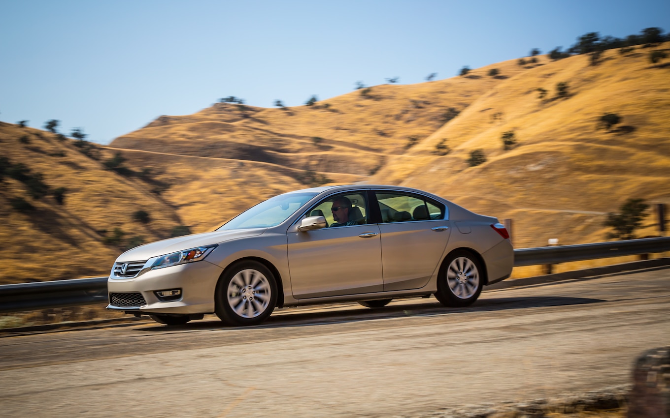 2013 honda accord review canada