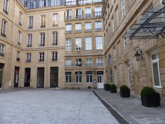 grand hotel du palais royal reviews