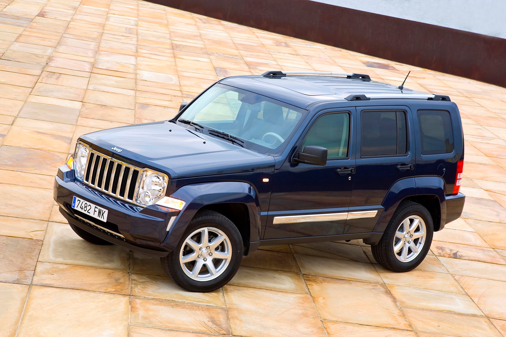 2008 jeep cherokee limited review