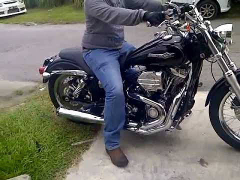 2011 harley davidson super glide custom review