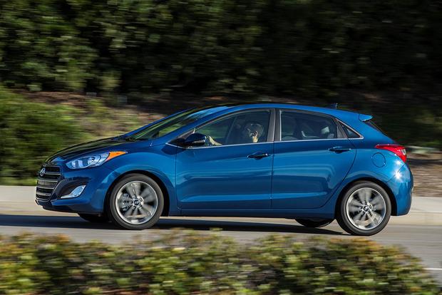 2017 hyundai elantra gt hatchback review