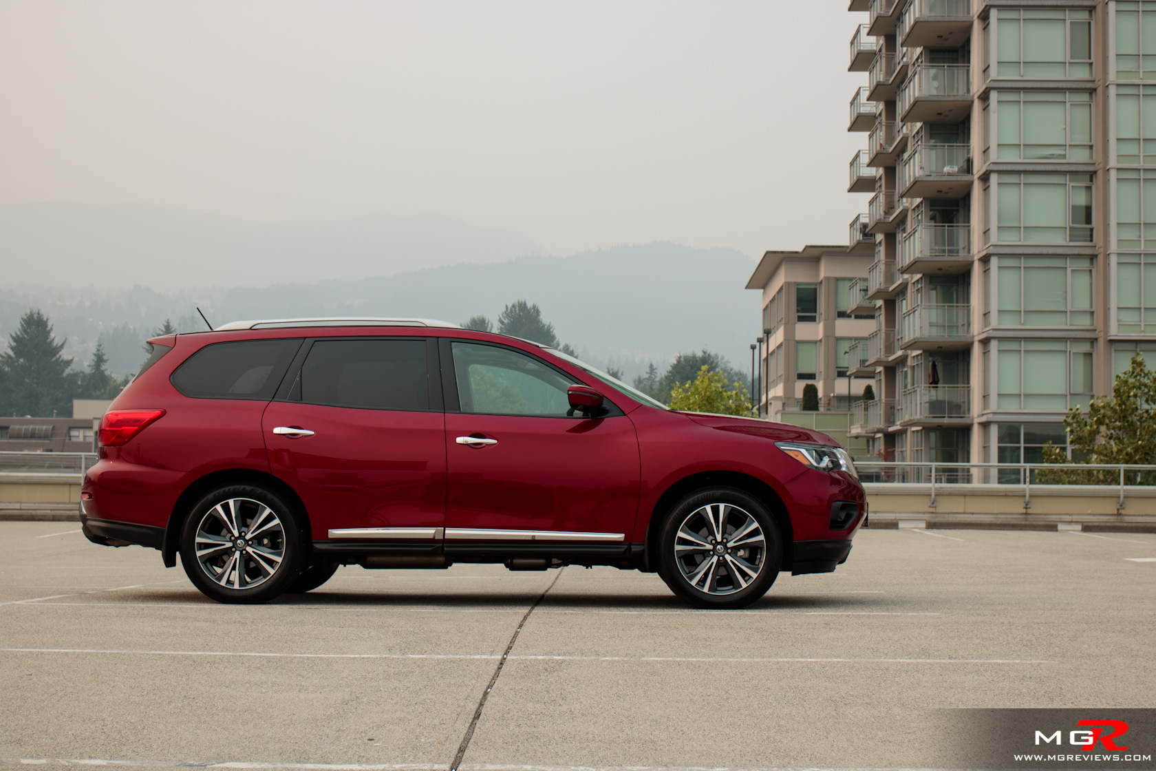 2018 nissan pathfinder platinum review