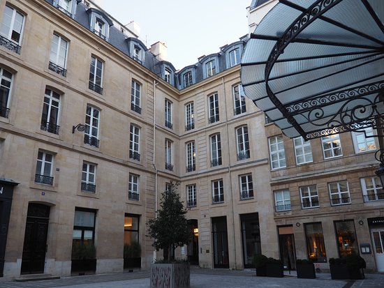 grand hotel du palais royal reviews