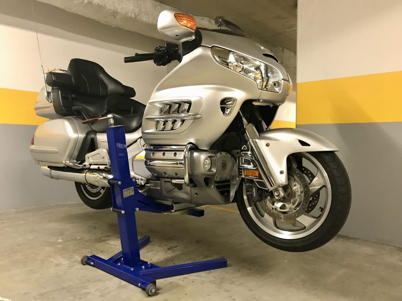 big blue motorcycle lift reviews